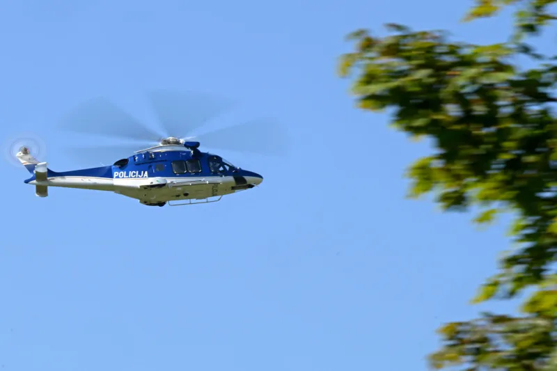 Helikopter na intervenciji. Foto: Žiga Živulović jr./F.A.Bobo