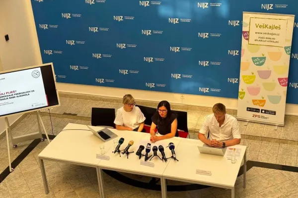 Tiskovna konferenca, Ve&scaron; kaj pije&scaron;