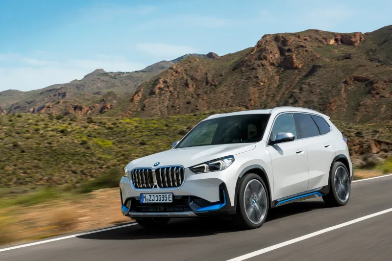 BMW iX1 