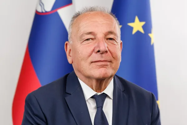 Ljubljana, DZ..Portret kandidata za ministra za finance Andreja Sirclja.