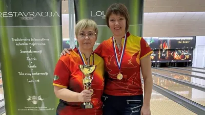 Nataša Pirc Musar in prijateljica