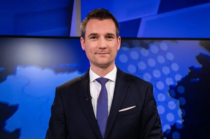 Miha Ore&scaron;nik bo vodil informativno oddajo 24ur. Foto: Facebook