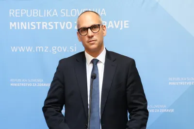 Novinarska konferenca ministrstva za zdravje Tadeja Ostrca in predstavnika interventnih radiologov UKC Maribor, na kateri sta predstavila vsebino dosezenega dogovora za nadaljnje izvajanje interventne radiologije v UKC Maribor.Minister za zdravje Tadej Ostrc. Foto: STA
