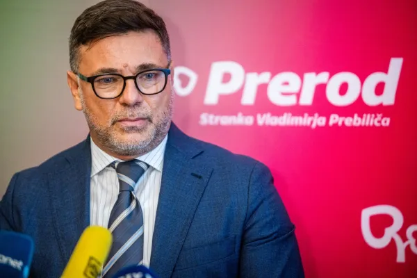 Novinarska konferenca s predstavitvijo kandidata stranke Prerod za zupana Mestne obcine Ljubljana Gregorja Novaka.Foto: STA