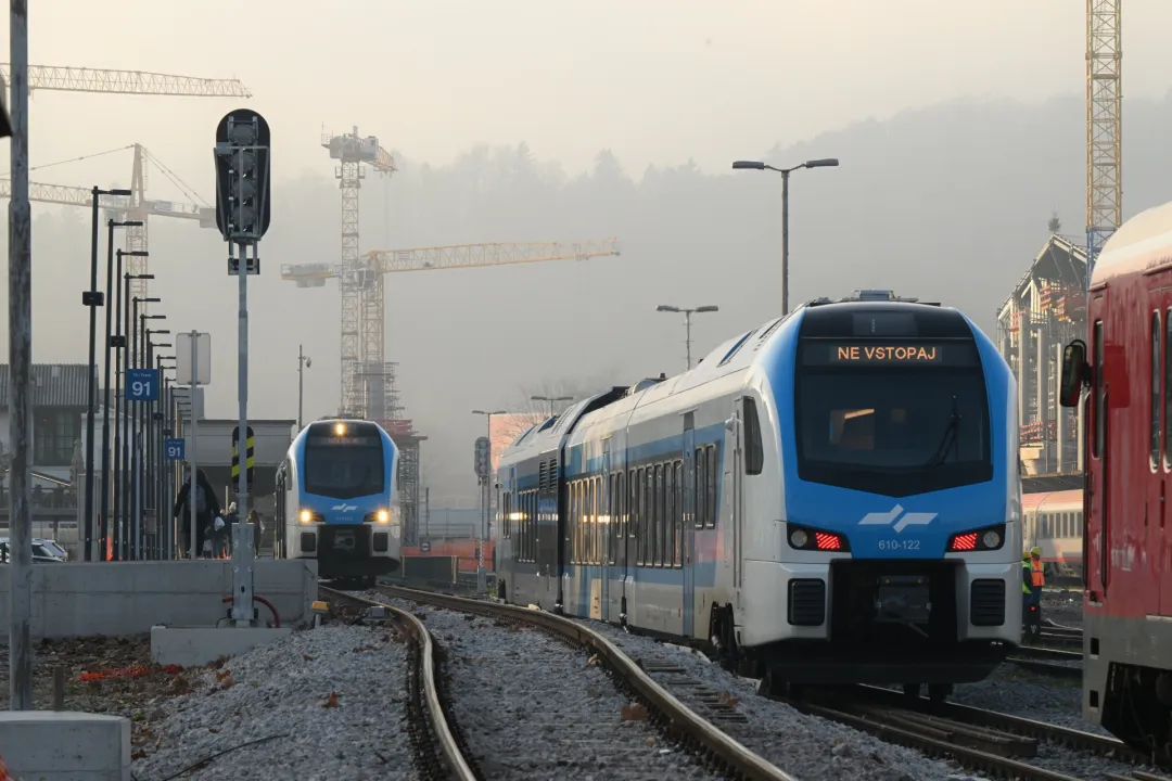 Železni&scaron;kim podjetjem dajejo čas - kaznovanje bodo uvedli leta 2031. Foto:Žiga Živulović jr./F.A.BOBO