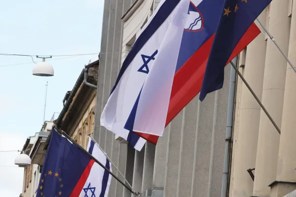 Izrael zastaveFoto: STA