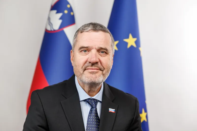 Ljubljana, DZ.Portret kandidata za ministra za zunanje in evropske zadeve Toneta Kajzerja.