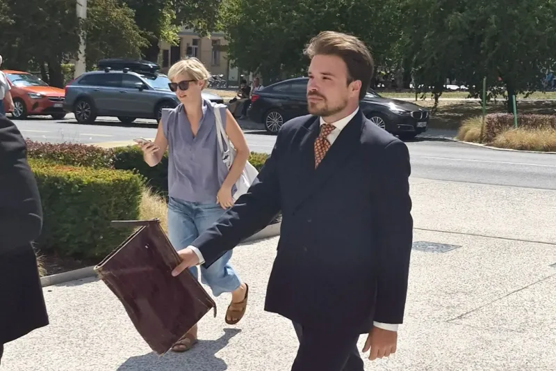 Prihod Dusana Smodeja na predobravnavni narok na ljubljansko okrozno sodisce zaradi obtozb o spolnem nasilju v aferi Fotopub.Foto: STA
