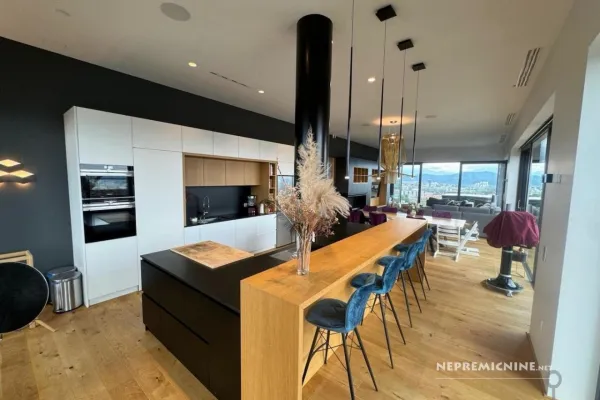 Stanovanje, ki se na nepremičninskem portalu prodaja za 2.750.000,00 &euro;. Foto: Nepremičnine.net