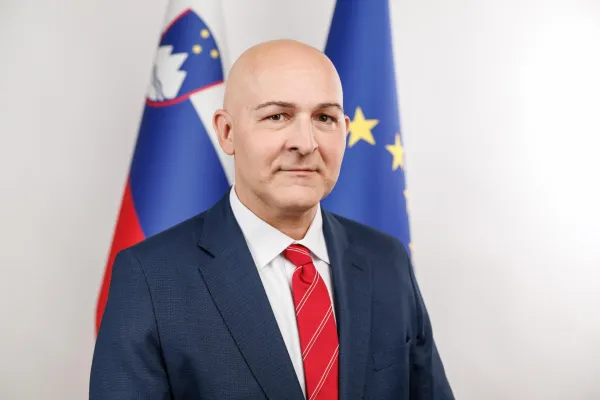 Ljubljana, DZ.Portret kandidata za ministra za izobraževanje, znanost in mladino Boruta Rončevića.