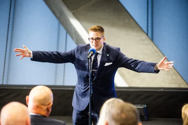 Predsednica Gibanje Svoboda Mladi in kandidatka za županjo Tržiča Nika Podakar. Foto: STA